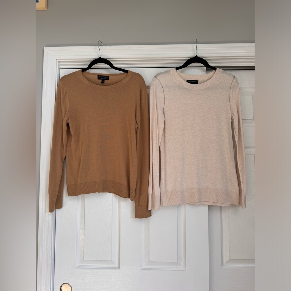 2 Banana Republic sweaters excellent condition!!!!